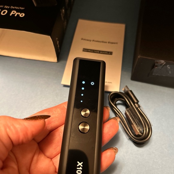 Hidden Camera Detectors X10 Pro, Accurate Anti Spy Camera/ Bug Sweeper/ GPS Trac - Picture 11 of 15